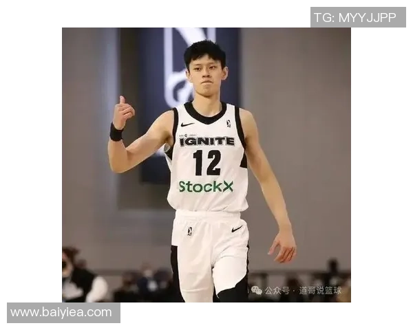 曾凡博的篮球之路：从青涩少年到璀璨明星的成长故事